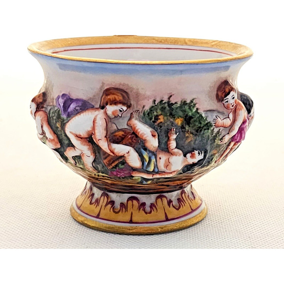 CUP & SAUCER-VON SCHIERHOLZ-CAPRI-3D Embossed-Cherubs-Unique Set-Gold Trim - Picture 5 of 16